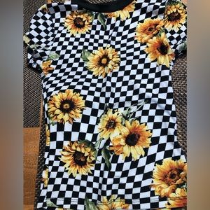 Rue 21 Women’s shirt
